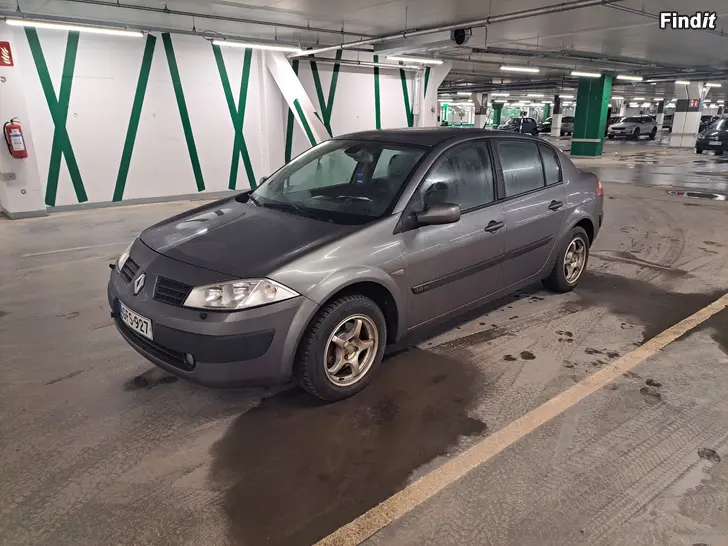 Säljes Renault Megane 1.6 bensa manuaali vm 2004