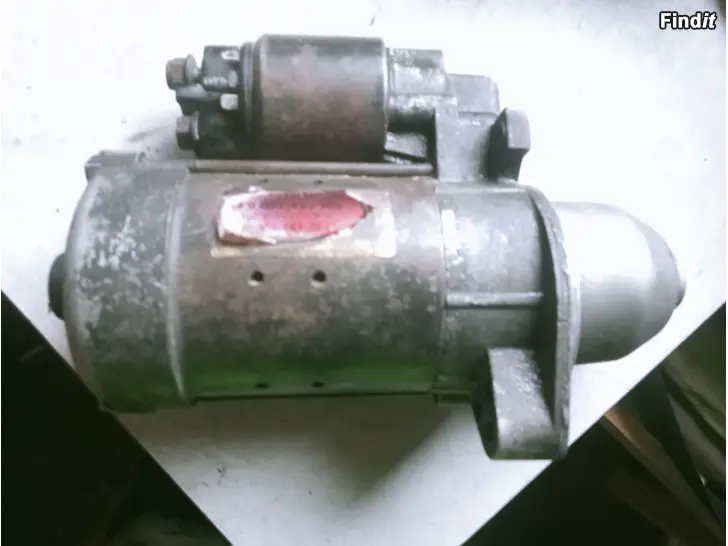 Myydään MB E W211 270 CDi 2003 käynnistysmoottori 0051512901 Bosch 0001223005