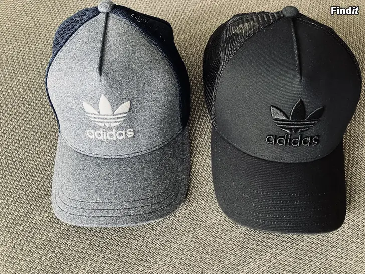 Myydään YHTEISHINTA Adidas Originals Trucker 2kpl, Flexfit 1kpl, Adidas 1kpl