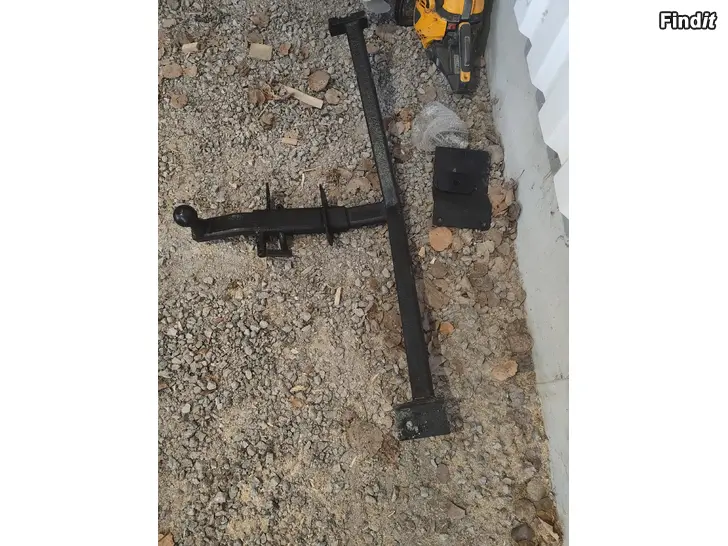 Myydään SAAB 900ng dragkrok