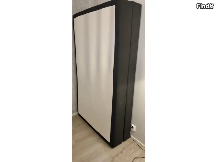 Säljes Begagnad elsäng 120 cm med lädergavel - Säljes