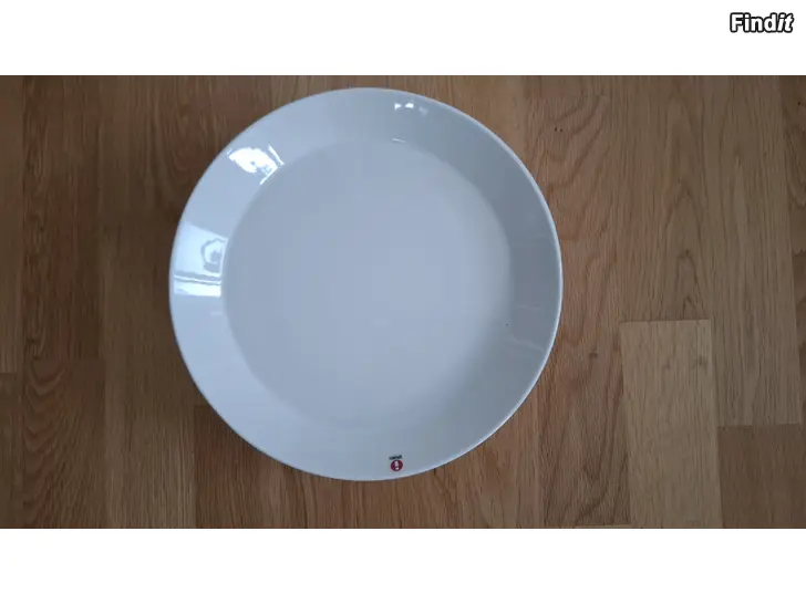 Säljes Helt nya vita Arabia Teema tallrikar 6 st + 2 djupa  tallrikar