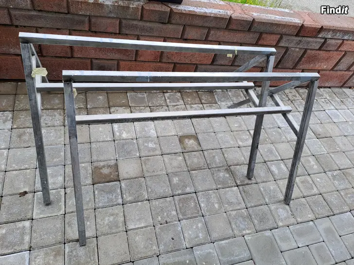 Säljes Metall bockar
