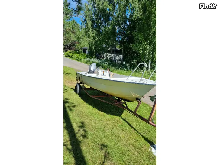 Säljes Nykabi båt, Yamaha 50hk 2t