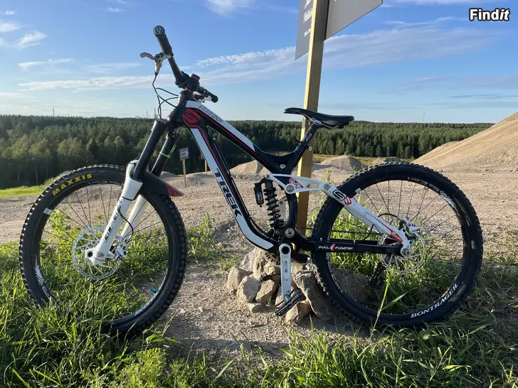 Säljes Downhillcykel Trek Session 8 26/small