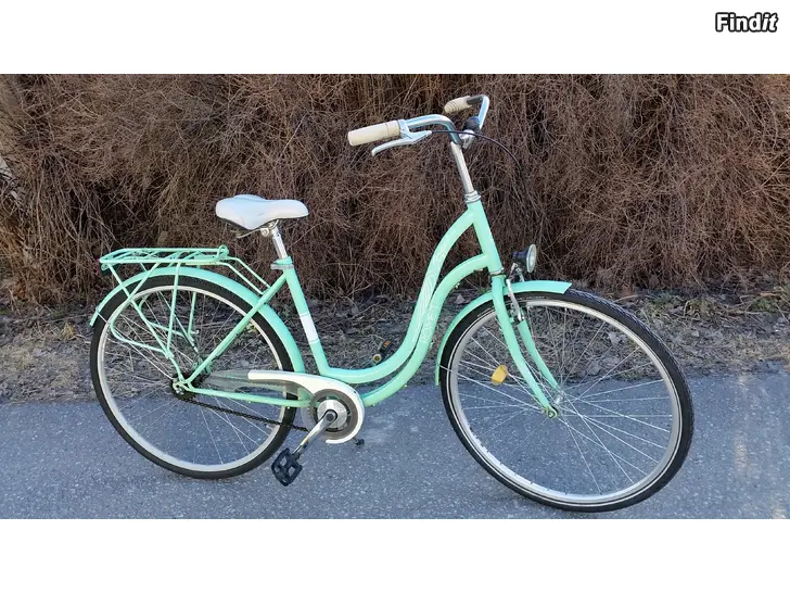 Myydään Polkupyörä 28tum renkaat - ei vaihteita 75e