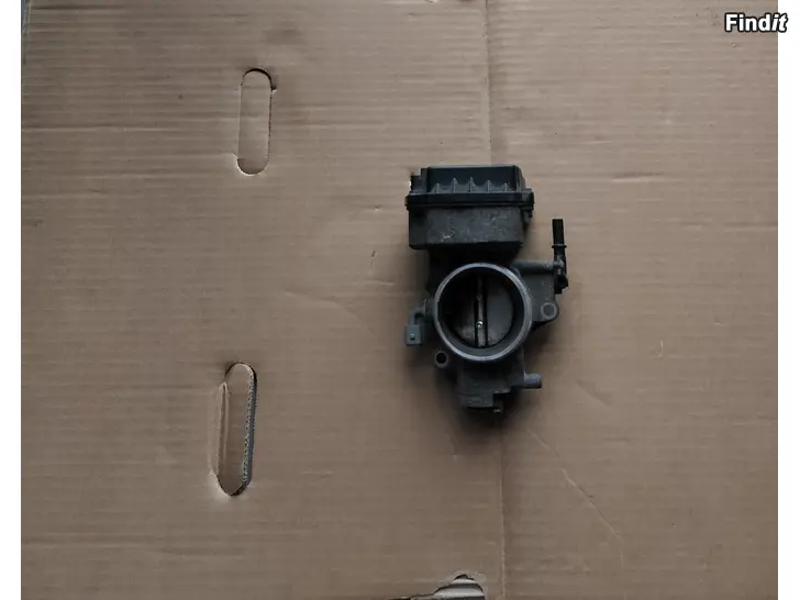 Myydään Vdo kaasuläpäkotelo