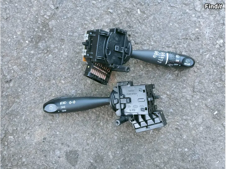 Myydään Hyundai Getz 2009 monitoimivivut 32932A tai 75733A