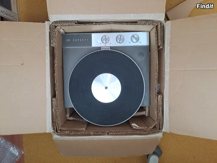 Myydään Garrard 401 turntable boxed + plinth