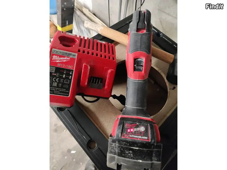 Säljes Milwaukee M18 fuel feini