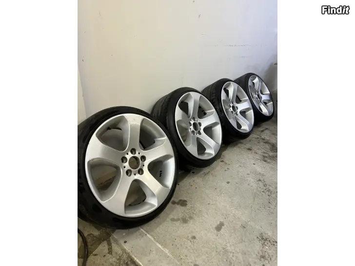 Säljes Bmw fälgar 19 Style 132