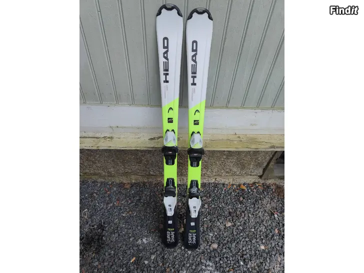 Säljes Slalomskidor 127cm