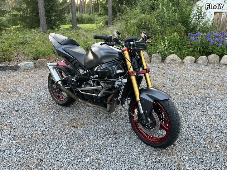 Säljes Kawasaki zx6r 2004 A2
