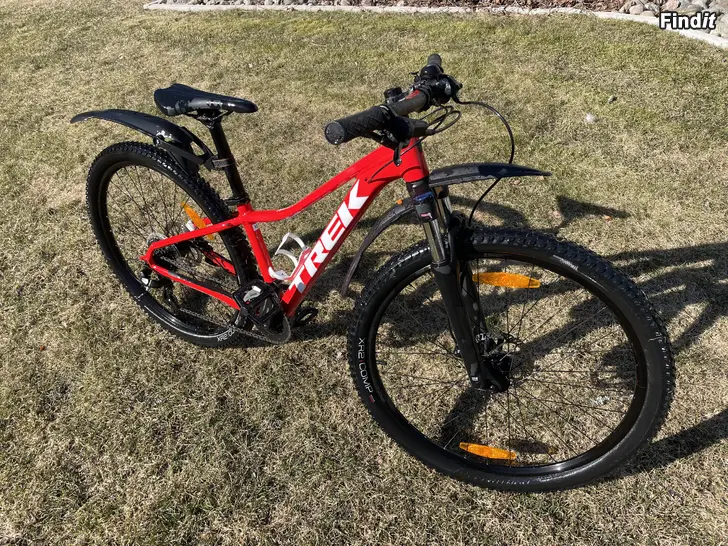 Säljes Trek marlin 5 storl xs
