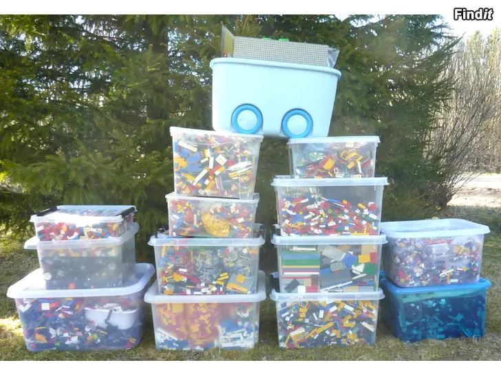Myydään Valtava kasa legoja