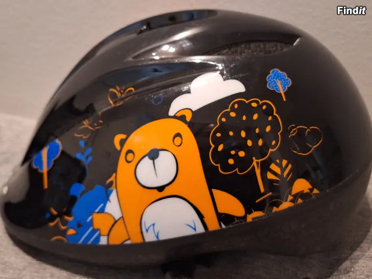 Myydään kypärä / helmet 40-50cm
