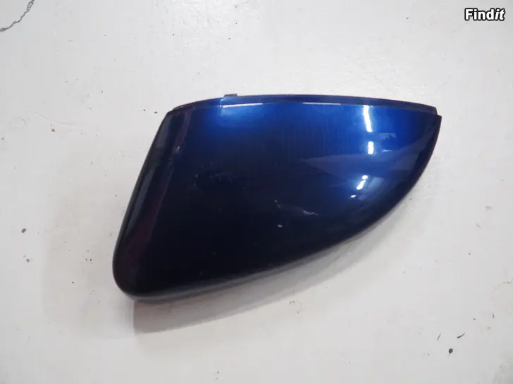 Myydään Skoda Fabia III 14-21 peilin kuori vasen 212835500 6V0857538A