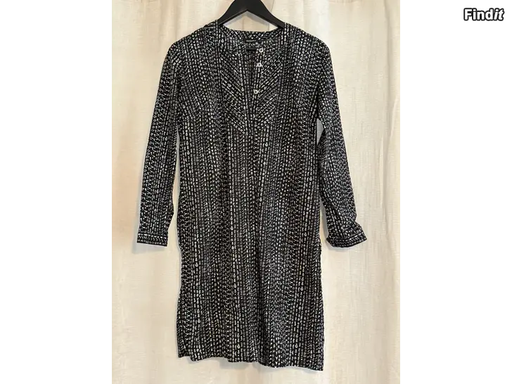 Säljes Marimekko svart klänning