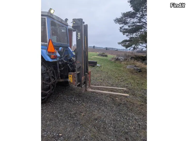 Myydään Trukkimasto 3-pistekiinnitys