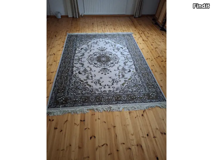 Myydään Matto 230cm x 177cm  -30e