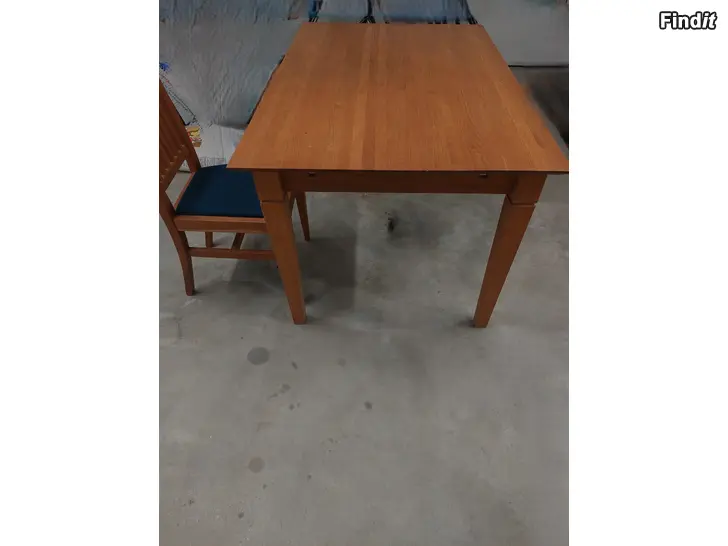 Säljes Köksbord + 6 stolar