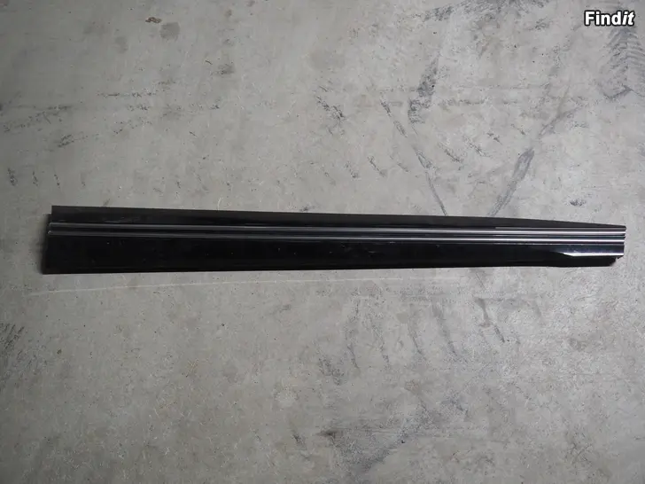 Myydään Kia EV6 ovilista trim front door 87724-CV100