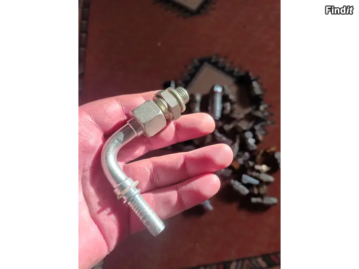 Myydään Hydrauli liittimiä