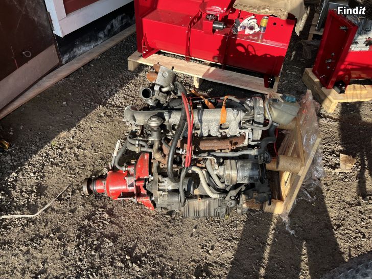 Säljes Volvo motor 2,5 td marin pump