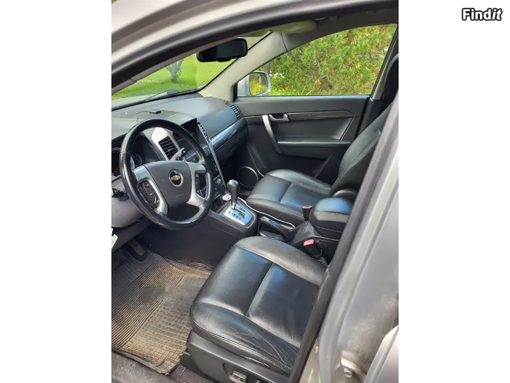 Myydään Chevrolet captiva