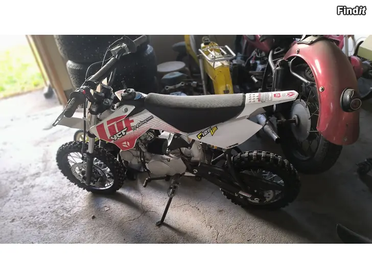 Myydään Ycf 125