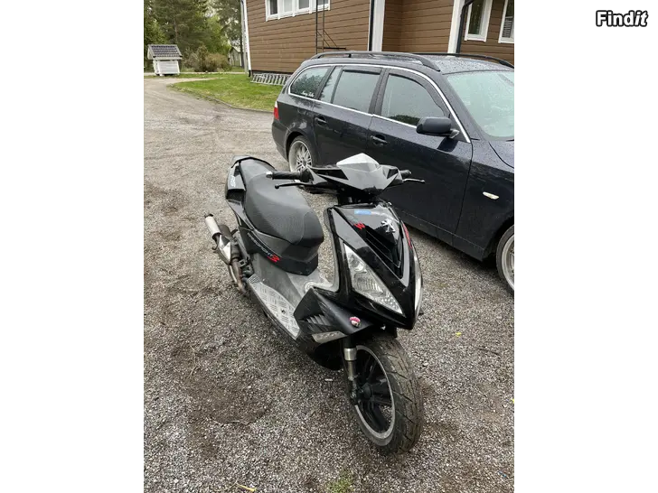 Säljes Peugeot Speedifght 3 moped