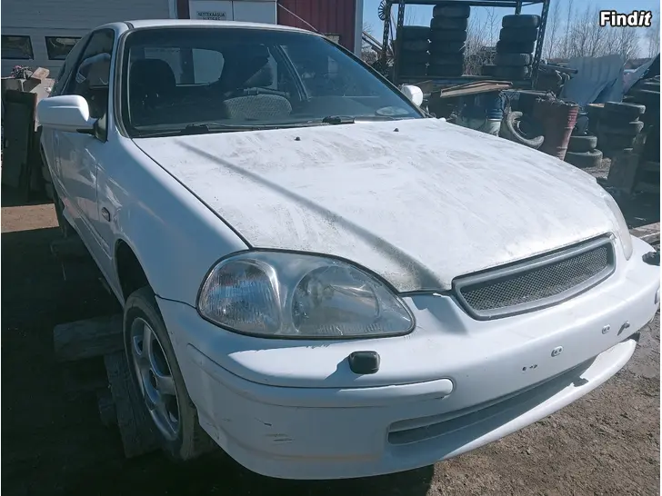 Myydään Honda Civic 1,4 manuaali 1998 varaosina
