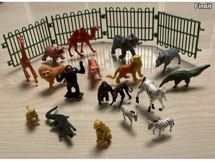 Säljes Afrikanska djur och inhägnad