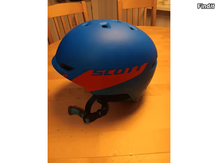 Säljes Slalomhjälm, junior