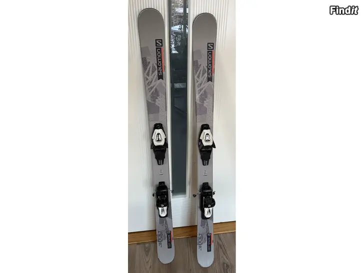 Säljes Slalomskidor Salomon QST Spark 130 cm