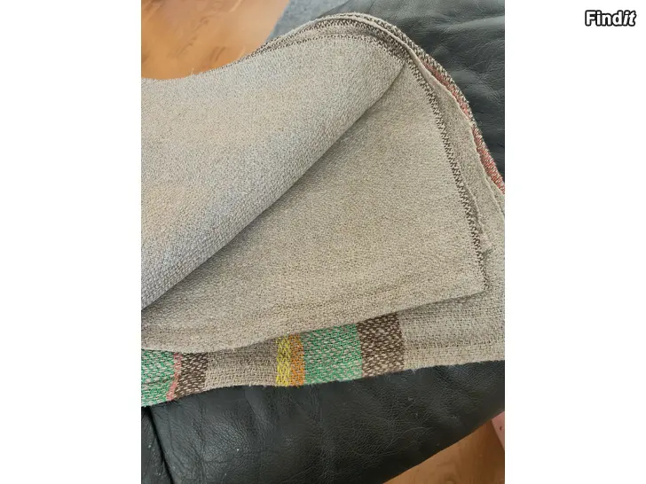 Myydään Pellavainen liina
