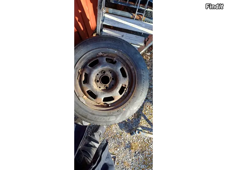 Säljes Hyvät kesärenkaat VW Polo 1997