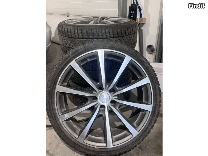 Säljes Pirelli Sottozero på 20 tums Brock fälgar