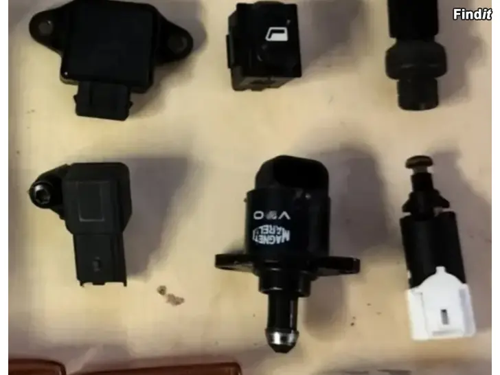 Myydään Ahtopaineanturi jarruvalonkatkaisia tyhjäkäyntianturi