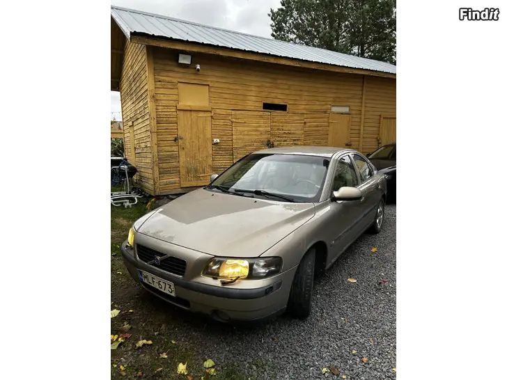 Säljes Volvo s60 2,4 Obesiktad