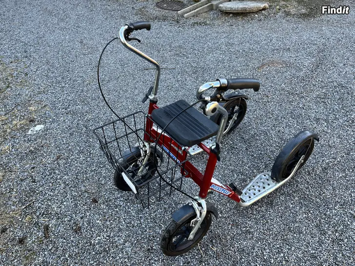 Myydään Sparkcykel