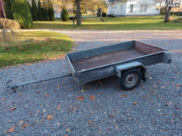 Myydään Peräkärry