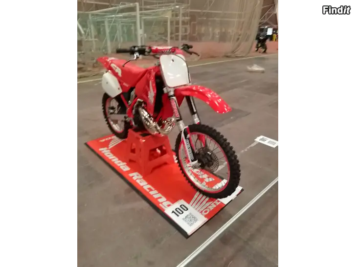 Myydään Honda cr 250r 1989