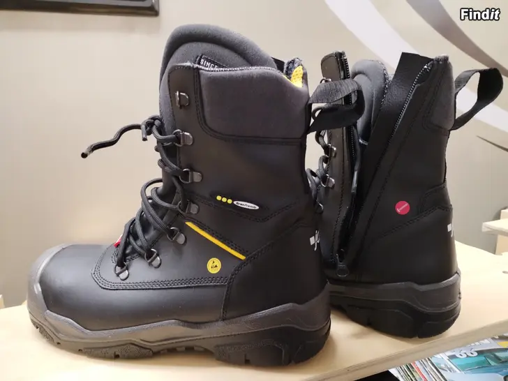 Myydään Jalas Off Road turvakengät UUDET