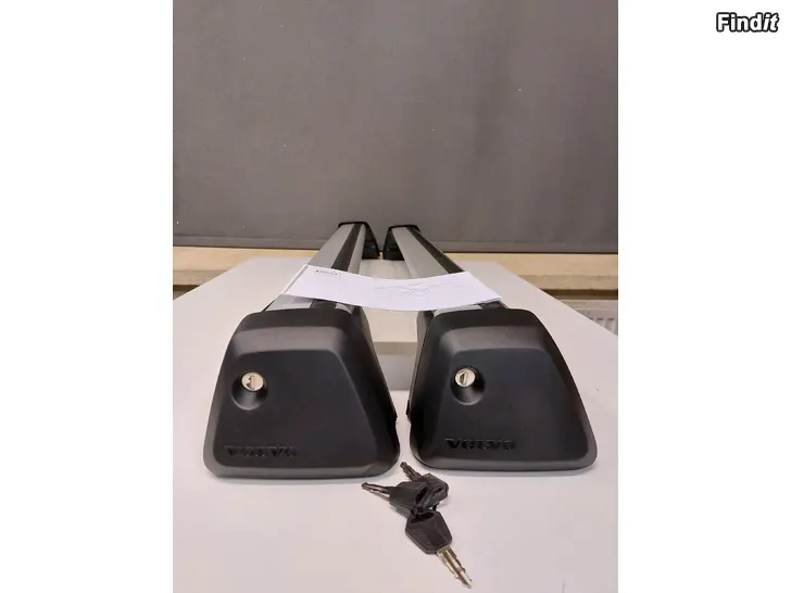 Myydään Volvo XC60 mk2 OEM Kattotelineet/Takräcke 32270144 vm. 2018
