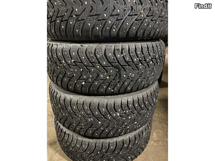 Myydään 225/55/17 nokia hakkapelitta 9