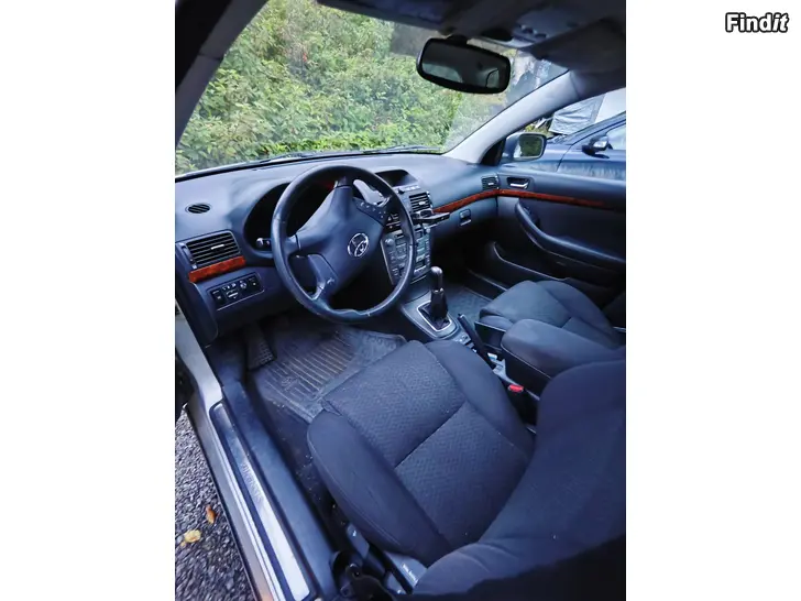 Säljes Toyota avensis 1,8 VVT i-sol technical wagon