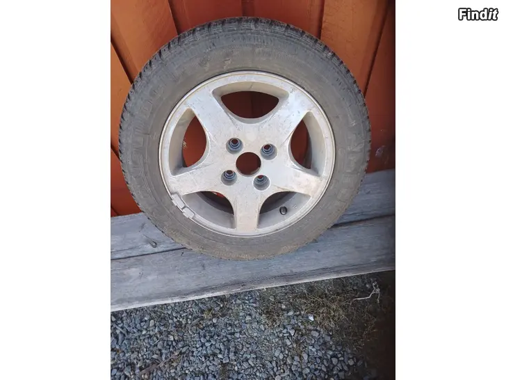 Säljes Sommardäck på lättmetallfälg, Peugeot 206