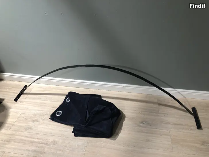 Säljes Skena och draperi till provrum