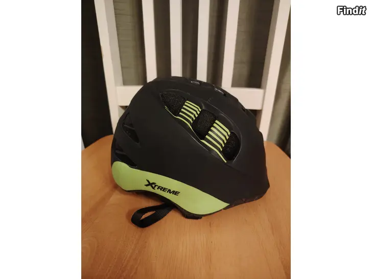 Myydään Lasten pyöräilykypärä XTREME